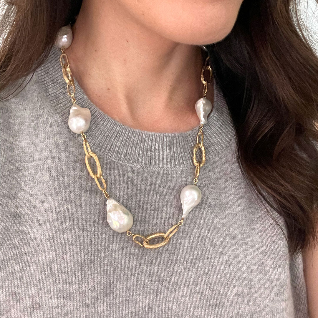 A Classic Chunky Pearl Necklace
